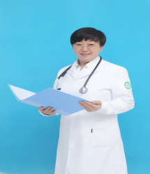 姜海潮   眼一科负责人 